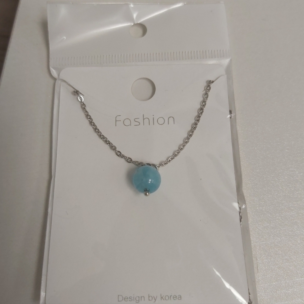 🤯2/$15 🆕️Fashion Silver and Light Blue Necklace